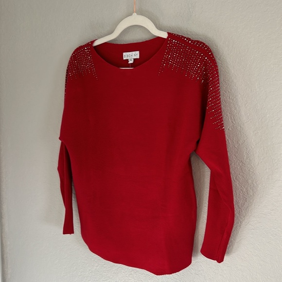 Sexy red sweater ❤️ - Picture 2 of 8